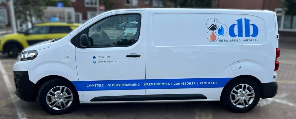 D-B Installatie-Bouwgroep bedrijfsbus